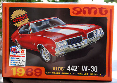 1969 Oldsmobile 4-4-2 W-30 2´n1 1:25 AMT 1105 wieder neu 2018 wieder neu