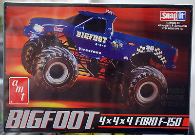 Bigfoot 4x4x4  Ford F 150 Monster Truck Snapit 1:32 AMT 805