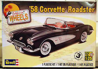Revell 4325 1958 Chevrolet Corvette Roadster California Wheels, 1:25 Bausatz