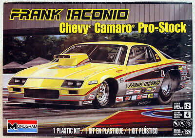 Revell 4483 Chevrolet Camaro Pro Stock Dragster Funny Car Frank Iaconio 1:25