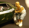 23817 American Diorama Autoknacker Autodieb Jose, 1:24