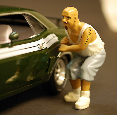 23817 American Diorama Autoknacker Autodieb Jose, 1:24