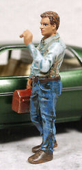 76361 American Diorama Chainsmoker Larry 1:24