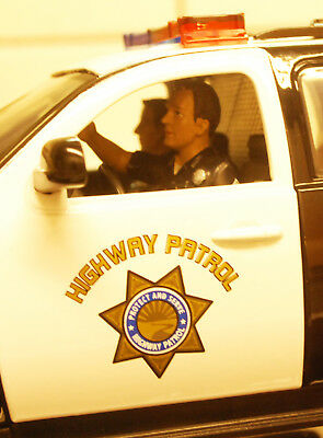 23826 American Diorama Polizist Highway Police Set of 2 2 Stück 1:24