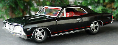 1967 Chevrolet Chevy Chevelle SS 1:24 Autoworld 24006