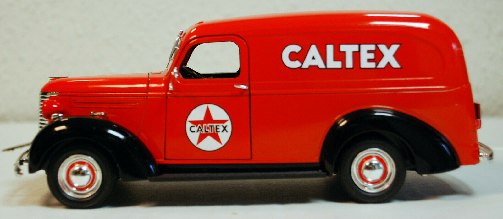 1939 Chevrolet Panel Truck Caltex 1:24 Greenlight 18246