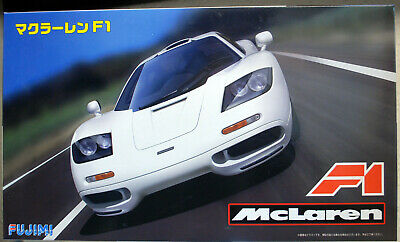 Fujimi 125732  1993 McLaren F 1 Strassenversion 1:24