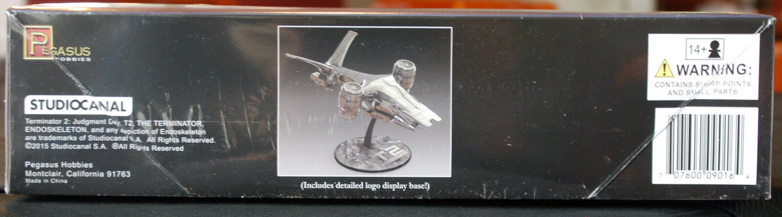 Terminator 2 Judgement Day Aerial Hunter Killer Machine, 1:32, Pegasus 9016