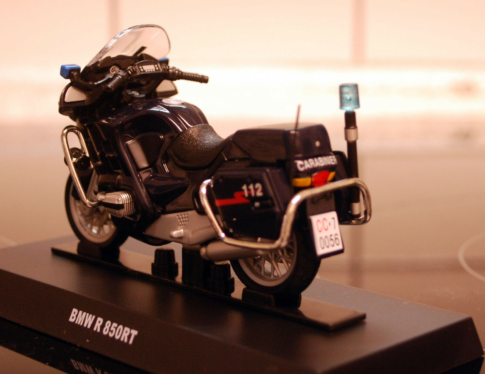 Polizeimotorrad BMW R 850 RT Carabinieri dk.blau 1:24 DeAgostini