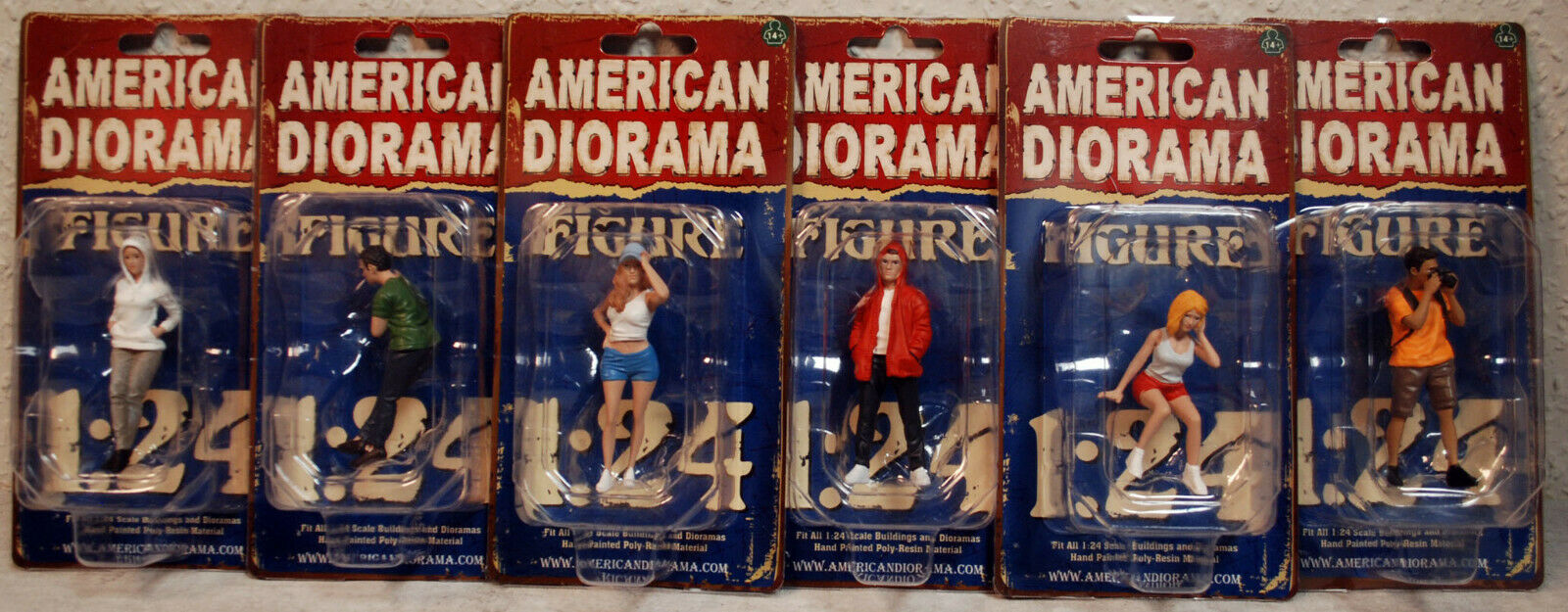 76389B American Diorama Car Meet 2 Figure Set 6 Figuren 1:24