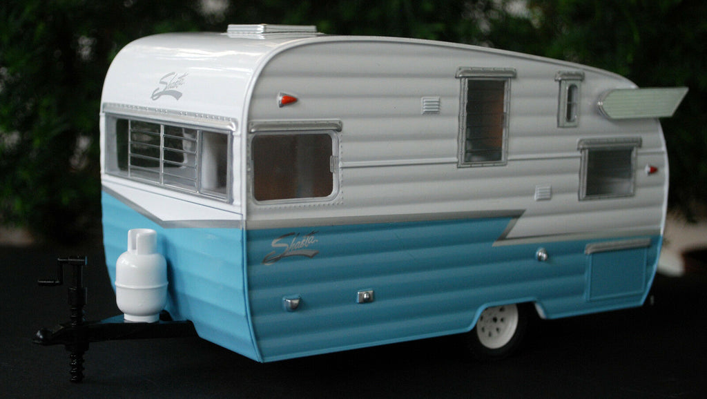 1961 Shasta Airflyte 15`Camping Trailer Camping Anhänger 1:24, Green Light 18225