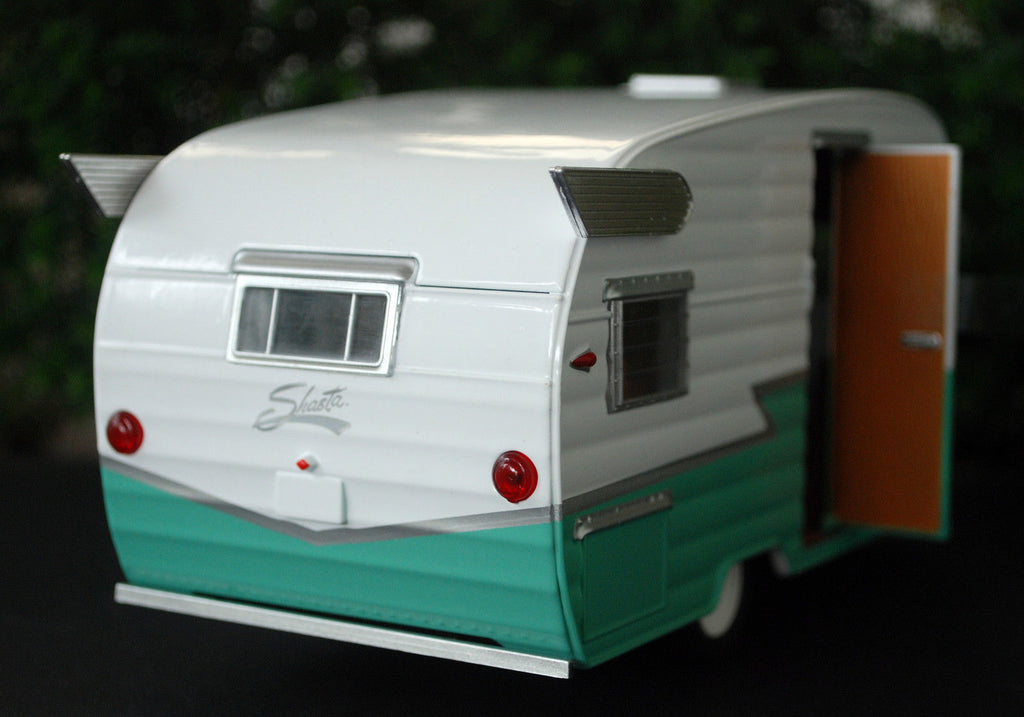 1961 Shasta Airflyte 15`Camping Trailer Camping Anhänger 1:24, Green Light 18225